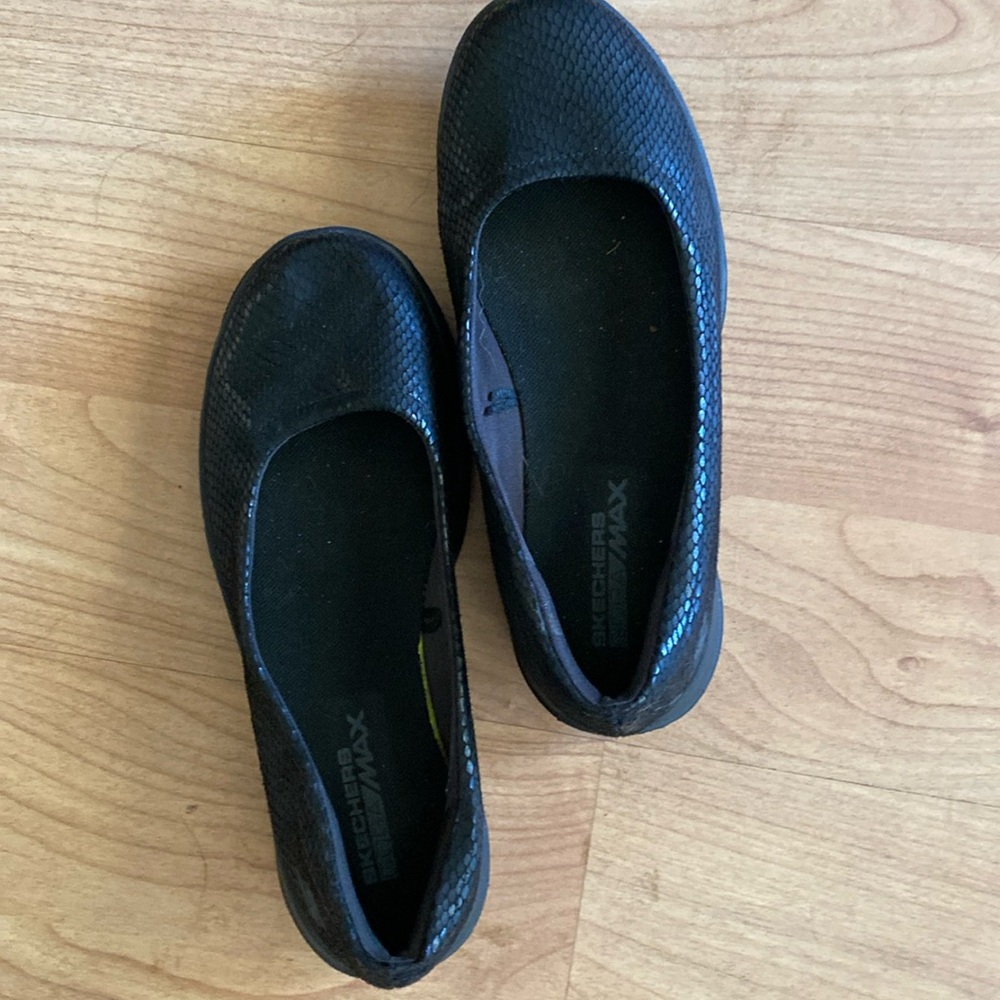 Sketcher slip on shoe . Size 7.5
